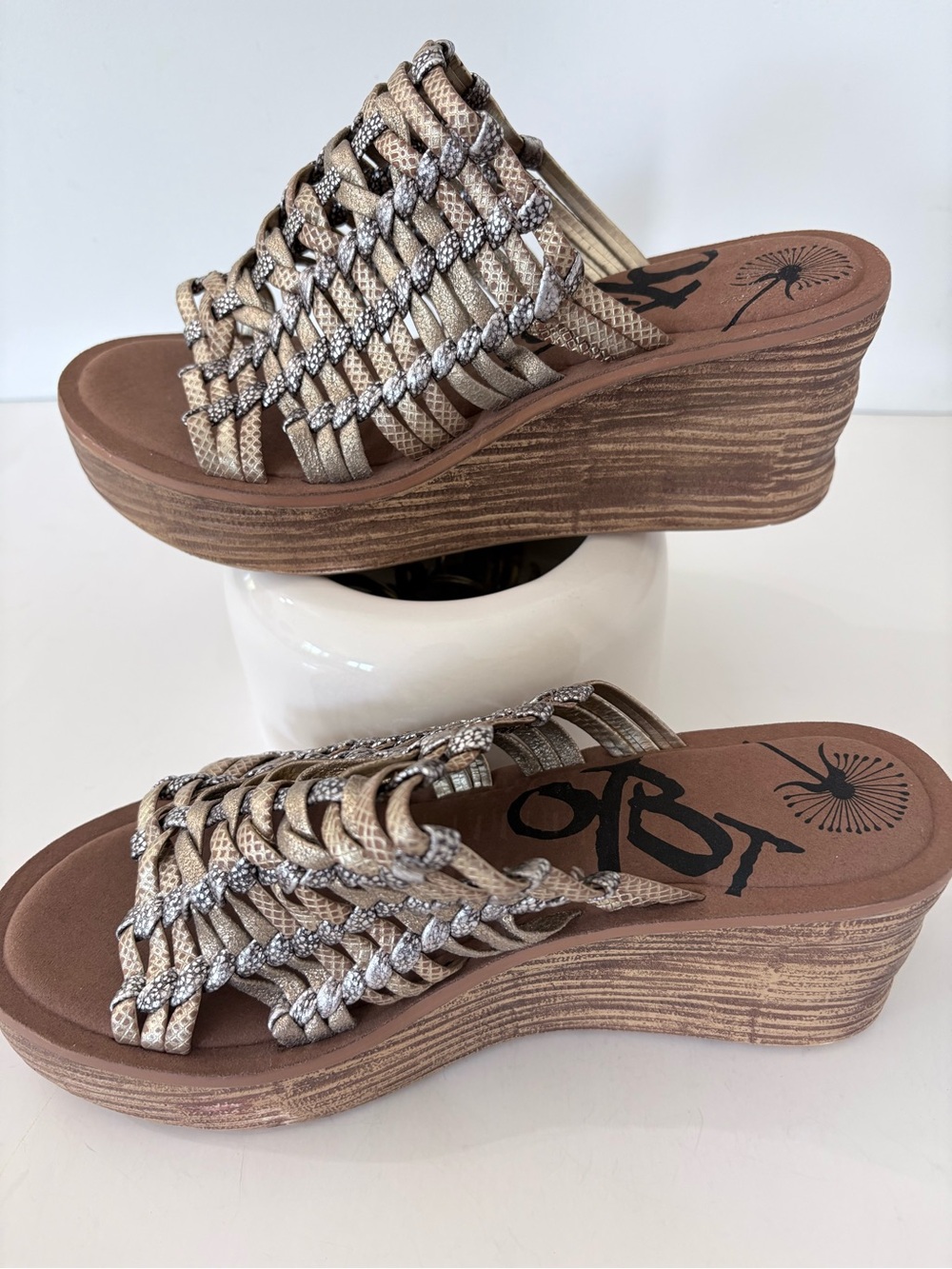 OTBT STARLIKE Woven Leather Wedge Slide Sandals Metallic Boho Hippie EUC 7.5 - Picture 2 of 13